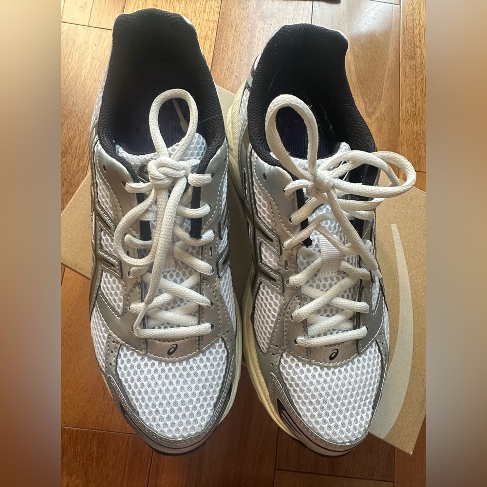 ASICS White/Clay Canyon Gel 1130 Athletic Sneakers -EUC - Picture 2 of 4